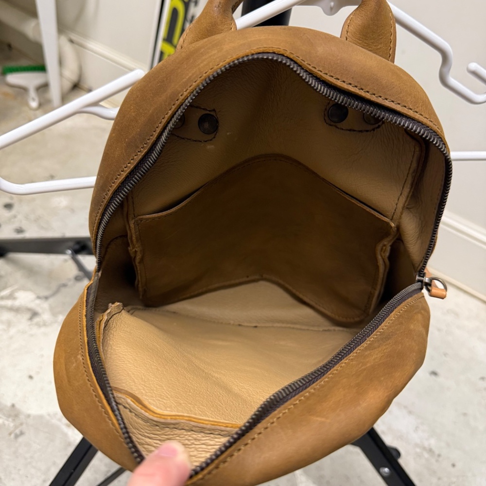 Love 41/Saddleback Leather Mini Backpack - image 6